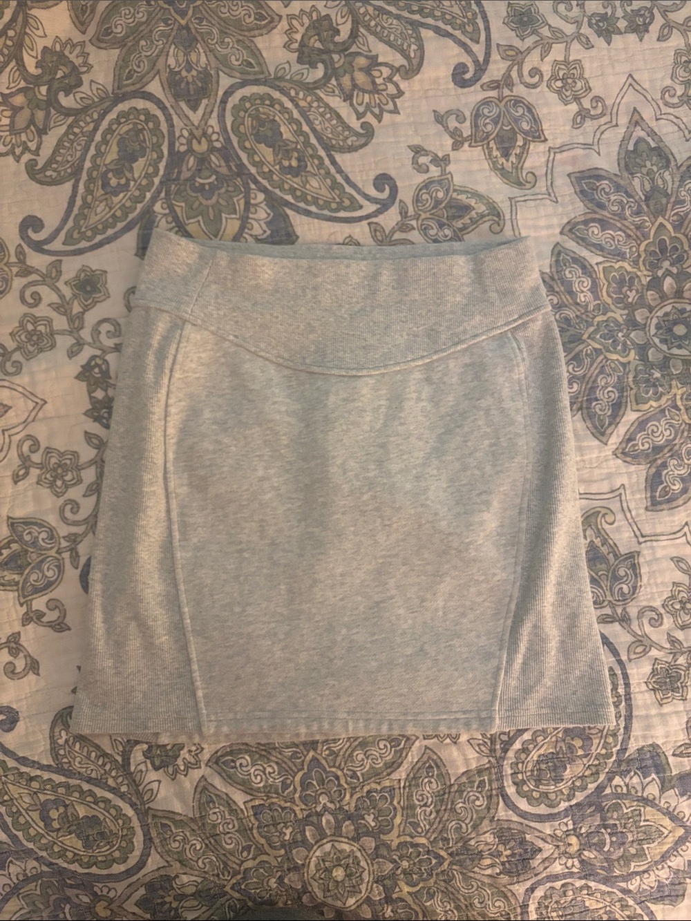 Lululemon women’s high rise scuba mini skirt-size small